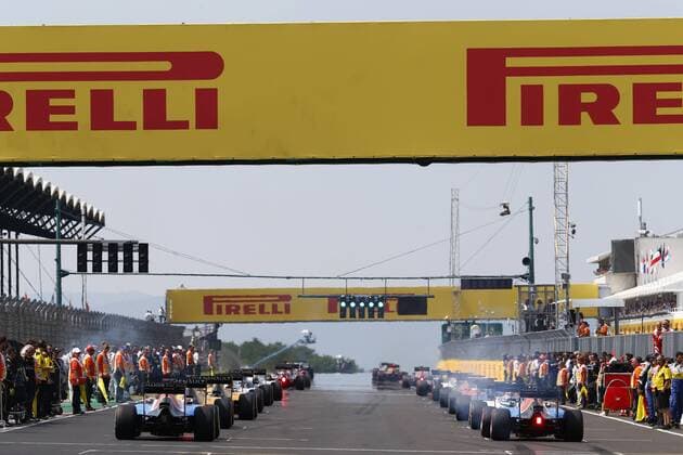 Motorsports: FIA Formula One World Championship WM Weltmeisterschaft 2016, Grand Prix of Hungary, start, mass, Masse, Menge, viele, many xHOCHxZWEIx