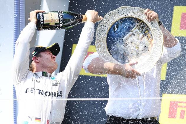 Motorsports: FIA Formula One World Championship WM Weltmeisterschaft 2016, Grand Prix of Hungary, 6 Nico Rosberg (GER, Mercedes AMG Petronas Formula One Team), Ron Meadows (GBR, Mercedes AMG Petronas Formula One Team), xHOCHxZWEIx