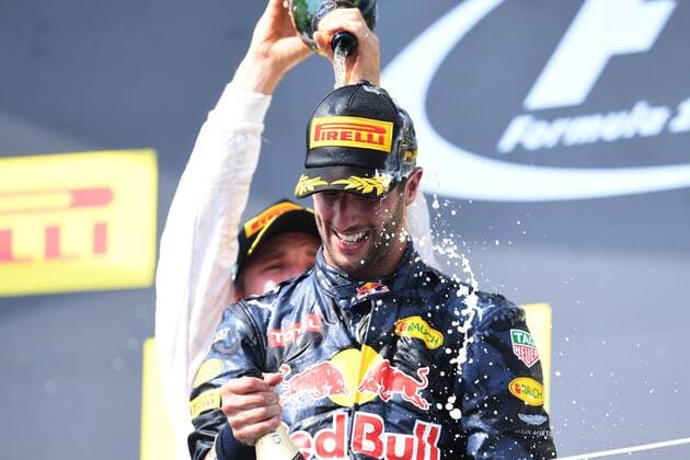 Motorsports: FIA Formula One World Championship WM Weltmeisterschaft 2016, Grand Prix of Hungary, 6 Nico Rosberg (GER, Mercedes AMG Petronas Formula One Team), 3 Daniel Ricciardo (AUS, Red Bull Racing), xHOCHxZWEIx