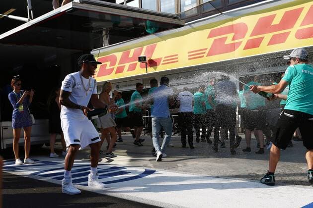 Formel 1, GP Ungarn Hungarian Grand Prix, Hungaroring, Budapest 21 - 24 July 2016 24.07.2016 - Race, Celebration, Lewis Hamilton (GBR) Mercedes AMG F1 W07 Hybrid race winner and 2nd position Nico Rosberg (GER) Mercedes AMG F1 W07 Hybrid 