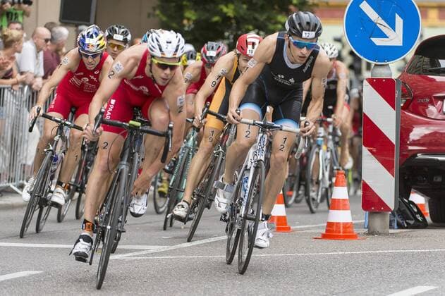 vorne links, 2. Sieger, Steffen Justus (EJOT Team Buschhuetten), 1. Bitburger 0,0% Triathlon-Bundesliga, Herren, Mey Generalbau Citytriathlon Tuebingen, DTU-Roadshow 2016, Deutsche Triathlon Union, 24.07.2016, Tuebingen Copyright: Walther Eibner-Pressefoto EP_SWR