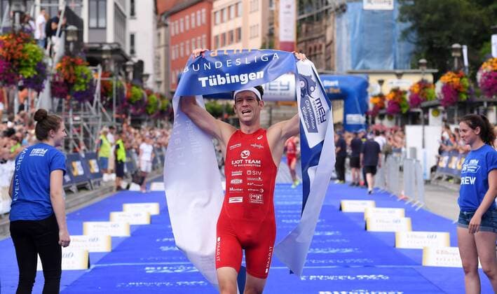 Triathlon 24.07.2016 2. Mey Generalbau Citytriathlon Tuebingen 2016 1. Bundesliga, Maenner Sieger Sven Riederer (Schweiz, TV Buschhuetten) 