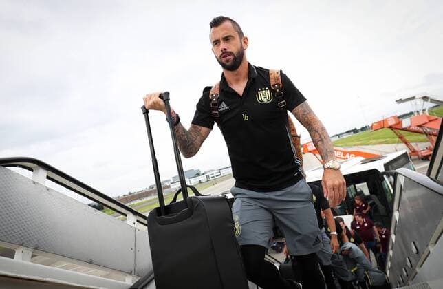 Anderlecht s Steven Defour pictured during the departure of Belgian first league soccer team RSC Anderlecht, Monday 25 July 2016 in Brussels airport, on their way to Rostov, Russia. Tomorrow Anderlecht is playing the first leg of the third qualification round for the Champions League competition against Russian team FC Rostov. VIRGINIExLEFOUR  x04898444x