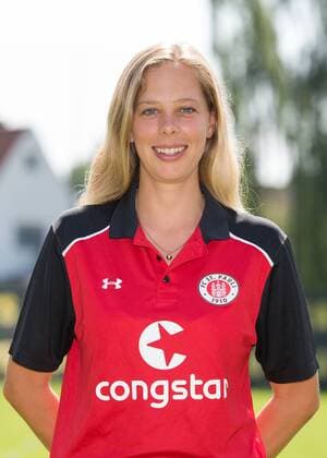 Fußball, GER, 2.Bundesliga, Porträttermin 2016 2017, FC St.Pauli, Physiotherapeutin Lisa Gehrke