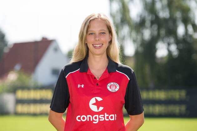 Fußball, GER, 2.Bundesliga, Porträttermin 2016 2017, FC St.Pauli, Physiotherapeutin Lisa Gehrke