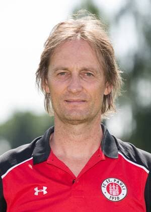 Fußball, GER, 2.Bundesliga, Porträttermin 2016 2017, FC St.Pauli, Mannschaftsarzt Prof. Dr. Hauke Mommsen