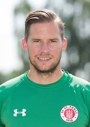 Fußball, GER, 2.Bundesliga, Porträttermin 2016 2017, FC St.Pauli, Torwart Philipp Heerwagen