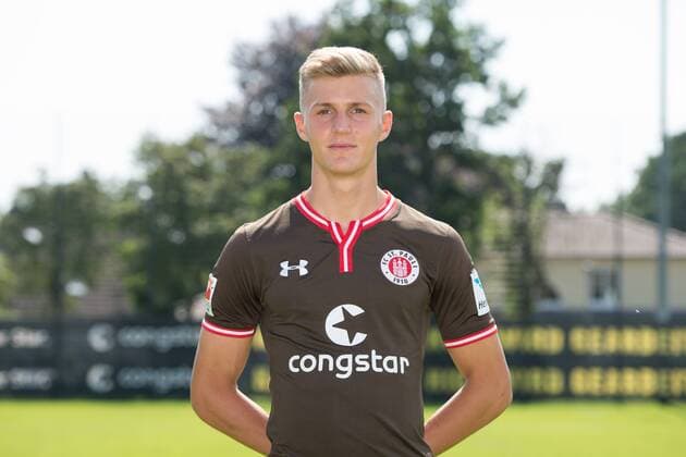 Fußball, GER, 2.Bundesliga, Porträttermin 2016 2017, FC St.Pauli, Dennis Rosin