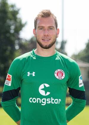 Fußball, GER, 2.Bundesliga, Porträttermin 2016 2017, FC St.Pauli, Torwart Robin Himmelmann