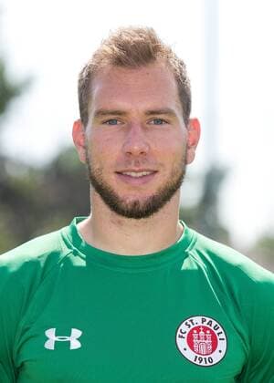 Fußball, GER, 2.Bundesliga, Porträttermin 2016 2017, FC St.Pauli, Torwart Robin Himmelmann