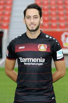 Porträt: Fußball, GER, 1.BL, Bundesliga, Liga, Porträttermin 2016 2017, Bayer Leverkusen: Hakan Calhanoglu (Leverkusen). Einzelbild, Portrait, Porträt.
