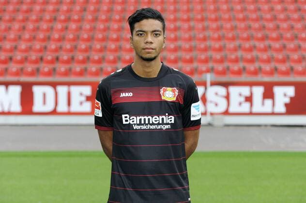 Porträt: Fußball, GER, 1.BL, Bundesliga, Liga, Porträttermin 2016 2017, Bayer Leverkusen: Benjamin Henrichs (Leverkusen). Einzelbild, Portrait, Porträt.