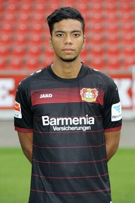 Porträt: Fußball, GER, 1.BL, Bundesliga, Liga, Porträttermin 2016 2017, Bayer Leverkusen: Benjamin Henrichs (Leverkusen). Einzelbild, Portrait, Porträt.
