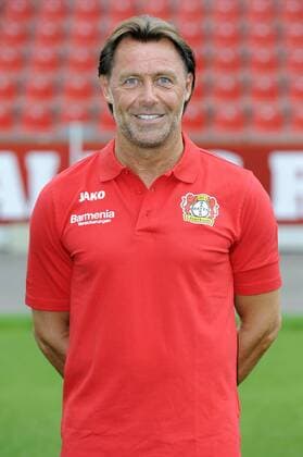 Porträt: Fußball, GER, 1.BL, Bundesliga, Liga, Porträttermin 2016 2017, Bayer Leverkusen: Hans-Peter Lehnhoff (Leverkusen). Einzelbild, Portrait, Porträt.