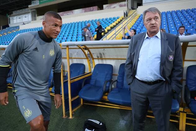 Anderlecht s Sebastien De Maio and Anderlecht s manager Herman Van Holsbeeck pictured during a training session of Belgian first league soccer team RSC Anderlecht in Rostov-on-Don, Russia, Monday 25 July 2016. Tomorrow Anderlecht is playing the first leg of the third qualification round for the Champions League competition against Russian team FC Rostov. VIRGINIExLEFOUR  x04898670x