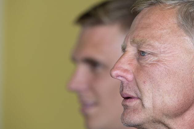 Fußball, CL Quali, Sparta Prag - PK Coach of Sparta Praha Zdenek Scasny (right) and soccer player Borek Dockal speak during the press conference PK Pressekonferenz prior to 3rd qualifying round of football Champions League, 1st leg: Sparta Praha vs Steaua Bucharest in Prague, Czech Republic, July 25, 2016. (CTKxPhoto MichalxKamaryt) CTKPhotoP201607250724601  kmt 4