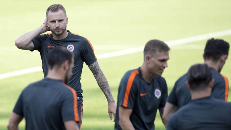 Soccer player of Sparta Praha Michal Kadlec (with tattooed hands) during the training session prior to 3rd qualifying round of football Champions League, 1st leg: Sparta Praha vs Steaua Bucharest in Prague, Czech Republic, July 25, 2016. (CTKxPhoto MichalxKamaryt) CTKPhotoP201607250749601  kmt 4