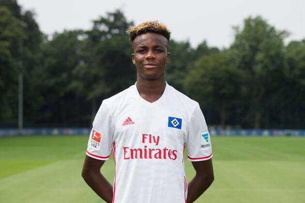 Fußball, GER, 1.Bundesliga, Porträttermin 2016 2017, Hamburger SV, Gideon Jung