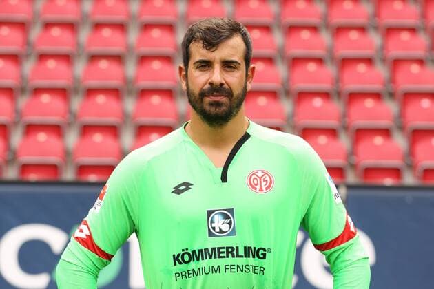 GIANLUCA CURCI FUSSBALL, GER, 1. LIGA, BUNDESLIGA, PORTRAETTERMIN 2016 2017, FSV MAINZ 05 