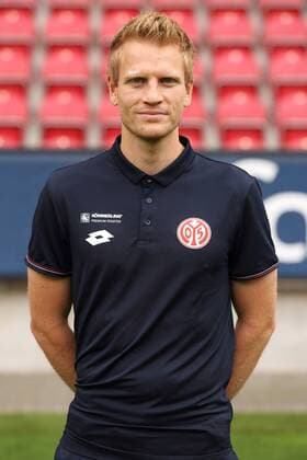 PETER PERCHTOLD CO TRAINER FUSSBALL, GER, 1. LIGA, BUNDESLIGA, PORTRAETTERMIN 2016 2017, FSV MAINZ 05 