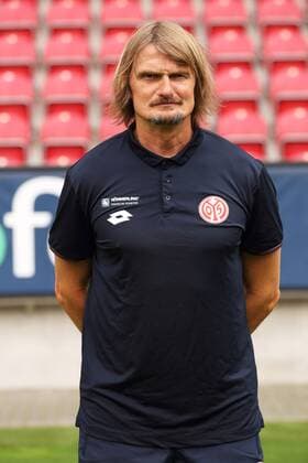 STEPHAN KUHNERT TORWARTTRAINER FUSSBALL, GER, 1. LIGA, BUNDESLIGA, PORTRAETTERMIN 2016 2017, FSV MAINZ 05 