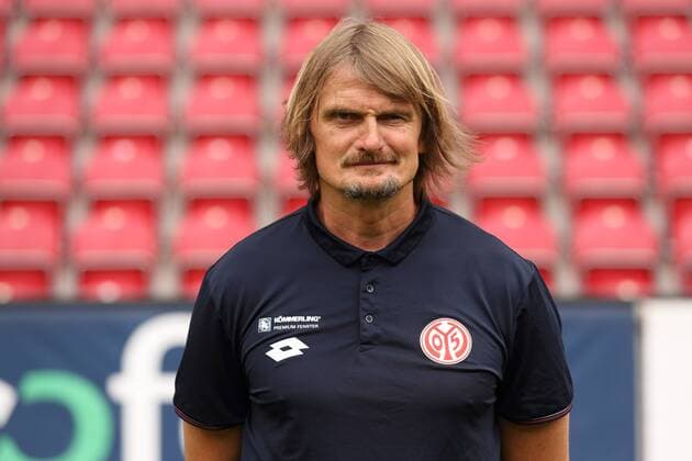 STEPHAN KUHNERT TORWARTTRAINER FUSSBALL, GER, 1. LIGA, BUNDESLIGA, PORTRAETTERMIN 2016 2017, FSV MAINZ 05 