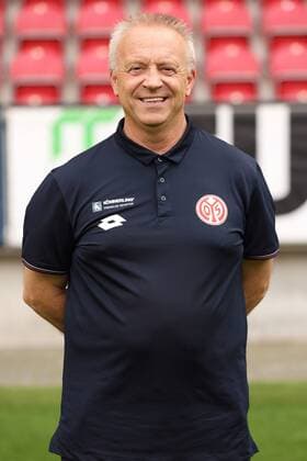 WALTER NOTTER ZEUGWART FUSSBALL, GER, 1. LIGA, BUNDESLIGA, PORTRAETTERMIN 2016 2017, FSV MAINZ 05 