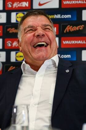 25.07.2016, Hilton Hotel, Burton upon Trent, ENG, FA Pressekonfrenz Allardyce, im Bild Sam Allardyce Sam Allardyce during The FA press conference PK Pressekonferenz to introduce Sam Allardyce as England Manager at the Hilton Hotel in Burton upon Trent, Great Britain on 2016 07 25. Burton upon Trent  EP_fil  
