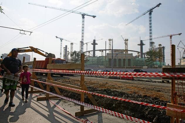 FuÃŸball, Zentralstadion in Jekaterinburg im Bau fÃ¼r die FIFA WM 2018 YEKATERINBURG, RUSSIA - JULY 26, 2016: A view of Yekaterinburg Central Stadium (Yekaterinburg Arena) that is currently under renovation. The stadium will host 2018 FIFA World Cup WM Weltmeisterschaft Fussball matches. Donat Sorokin TASS  72454768st