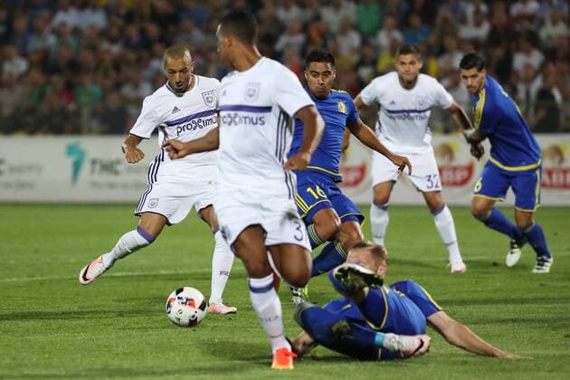 Anderlecht s Sofiane Hanni (L) scoring the 0-1 goal during the first leg of the third qualification round between Belgian first league soccer team RSC Anderlecht and Russian team FC Rostov in the Champions League competition, on Tuesday 26 July 2016, in Rostov-on-Don, Russia. VIRGINIExLEFOUR  x04899202x