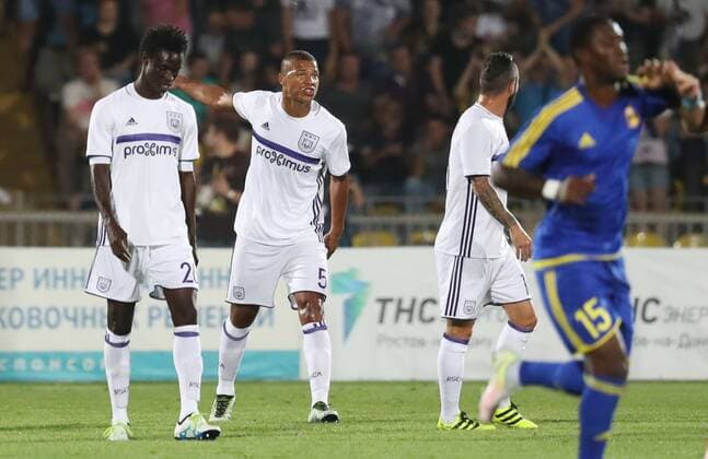 Anderlecht s Sebastien De Maio and Anderlecht s Steven Defour argue during the first leg of the third qualification round between Belgian first league soccer team RSC Anderlecht and Russian team FC Rostov in the Champions League competition, on Tuesday 26 July 2016, in Rostov-on-Don, Russia. VIRGINIExLEFOUR  x04899201x