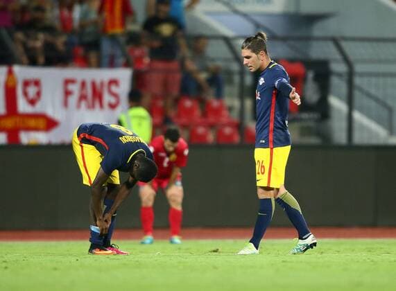 SOCCER - CL, quali, Tirana vs RBS ELBASAN,ALBANIA,26.JUL.16 - SOCCER - UEFA Champions League, qualification, FK Partizani Tirana vs Red Bull Salzburg. Image shows Diadie Samassekou and Jonatan Soriano (RBS). GEPAxpictures xFelixxRoittner