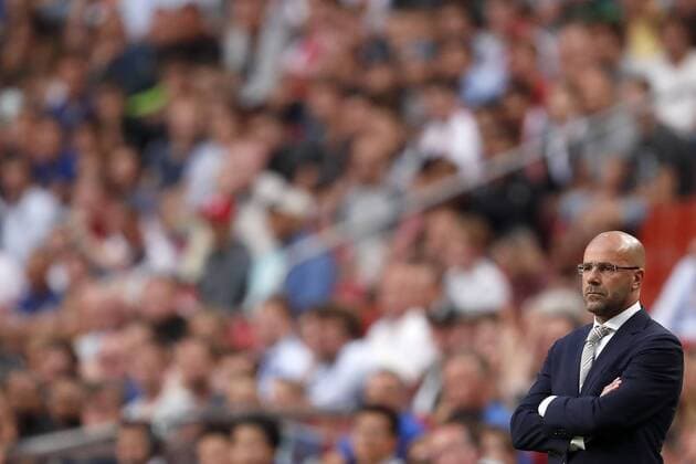 coach Peter Bosz of Ajax during the UEFA Champions League Third qualifying round first leg match between Ajax Amsterdam and PAOK Saloniki on July 26, 2016 at the Amsterdam Arena in Amsterdam, The Netherlands. Ajax v PAOK Saloniki UEFA Champions League 2016 2017 xVIxxIVx 5899113