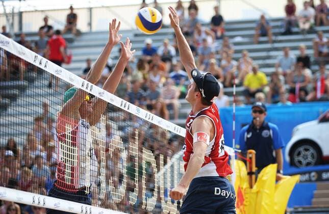 BEACHVOLLEYBALL - A1 Major Klagenfurt 2016 KLAGENFURT,AUSTRIA,27.JUL.16 - Beach volleyball Beachvolleyball - FIVB World Tour 2016, A1 Major Klagenfurt, men. Image shows Svein Oddmund Solhaug (NOR) and Lorenz Petutschnig (AUT). GEPAxpictures xDanielxGoetzhaber