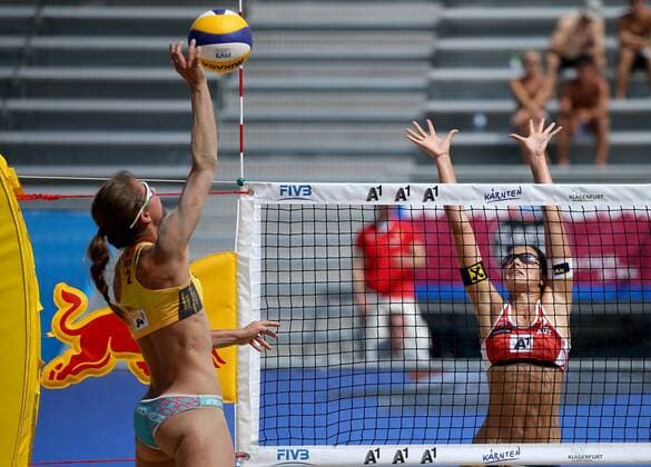 BEACHVOLLEYBALL - A1 Major Klagenfurt 2016 KLAGENFURT,AUSTRIA,27.JUL.16 - Beach volleyball Beachvolleyball - FIVB World Tour 2016, A1 Major Klagenfurt, women. Image shows Chantal Laboureur (GER) and Teresa Strauss (AUT). GEPAxpictures xDanielxGoetzhaber