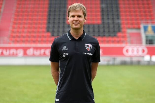 1. Bundesliga - Fußball - GER - FC Ingolstadt 04 - 2016 2017- Porträttermin - Mannschaftsarzt Prof. Dr. med. Florian Pfab 1. BL - FC Ingolstadt 04 Saison 2016 2017
