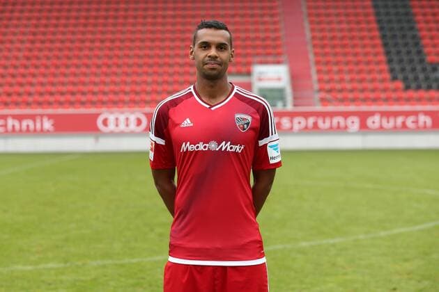 1. Bundesliga - Fußball - GER - FC Ingolstadt 04 - 2016 2017- Porträttermin - Marvin Matip (34, FCI) 1. BL - FC Ingolstadt 04 Saison 2016 2017