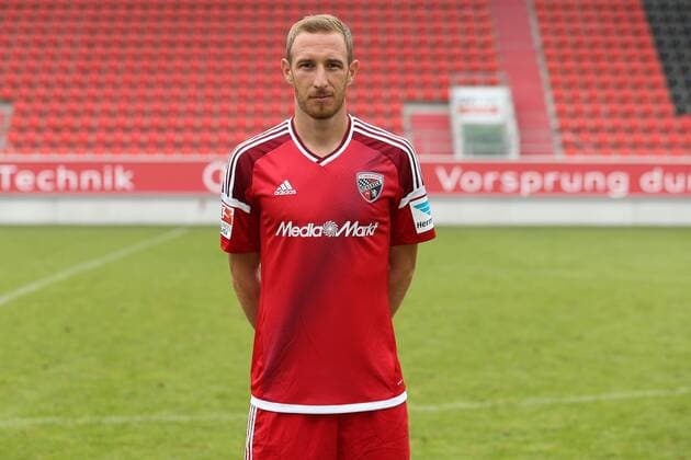 1. Bundesliga - Fußball - GER - FC Ingolstadt 04 - 2016 2017- Porträttermin - Moritz Hartmann (9, FCI) 1. BL - FC Ingolstadt 04 Saison 2016 2017