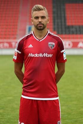 1. Bundesliga - Fußball - GER - FC Ingolstadt 04 - 2016 2017- Porträttermin - Lukas Hinterseer (16, FCI) 1. BL - FC Ingolstadt 04 Saison 2016 2017