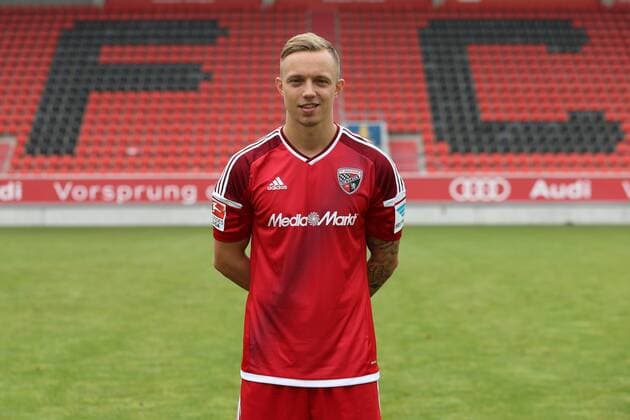 1. Bundesliga - Fußball - GER - FC Ingolstadt 04 - 2016 2017- Porträttermin - Sonny Kittel (21, FCI) 1. BL - FC Ingolstadt 04 Saison 2016 2017