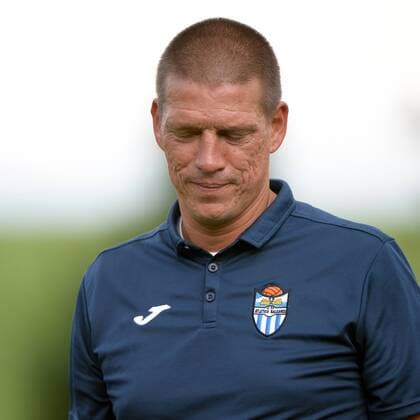 v.li.: Trainer Christian Ziege (Coach, Atletico Baleares) enttäuscht schauend, Enttäuschung, Frustration, disappointed, pessimistisch, Einzelbild, Aktion, Action Porträt, Portrait, Fussball, Testspiel, FC Bayern München II - Atletico Baleares, xslx