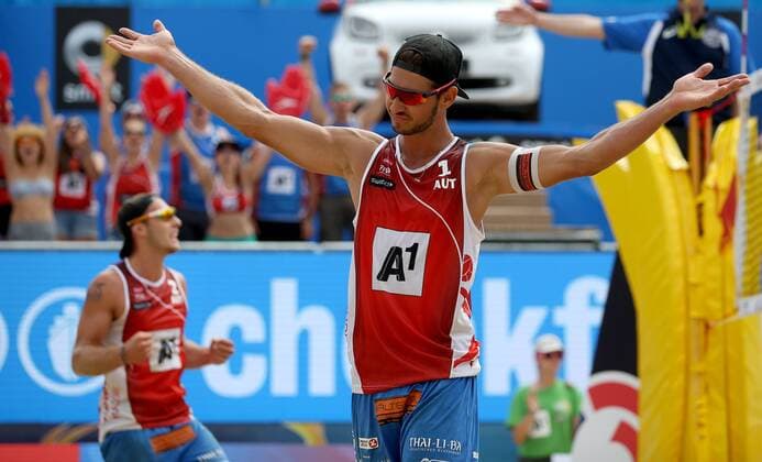BEACHVOLLEYBALL - A1 Major Klagenfurt 2016 KLAGENFURT,AUSTRIA,28.JUL.16 - Beach volleyball Beachvolleyball - FIVB World Tour 2016, A1 Major Klagenfurt, men. Image shows the rejoicing of Martin Ermacora (AUT). GEPAxpictures xDanielxGoetzhaber