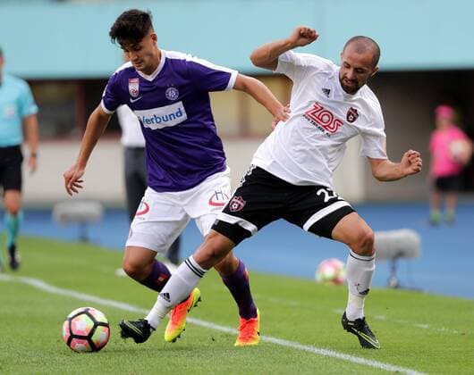 SOCCER - EL quali, A.Wien vs Trnava VIENNA,AUSTRIA,28.JUL.16 - SOCCER - UEFA Europa League, qualification, FK Austria Wien vs FC Spartak Trnava. Image shows Tarkan Serbest (A.Wien) and Emir Halilovic (Trnava). GEPAxpictures xWalterxLuger