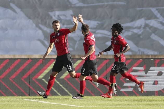 Fußball, EL Quali, OSC Lille - FK Qäbälä joie de Vitaliy Vernydub (Qabala FK) avec equipe Fussball Europa League Quali : OSC Lille vs FC Qabala - - 28 07 2016 GwendolineLeGoff Panoramic 