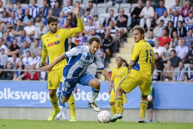 Fußball, EL Quali, IFK Göteborg - HJK Helsinki 160728 HJK Helsingfors Lum Rexhepi och IFK Göteborgs Tobias Hysen under fotbollsmatchen i kvalet till Europa League mellan IFK Göteborg och HJK Helsingfors den 28 juli 2016 i Göteborg.  Copyright: MATHIASxBERGELD BB160728BB145