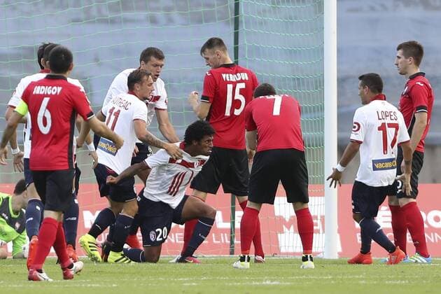 Fußball, EL Quali, OSC Lille - FK Qäbälä joie de Ryan Mendes (Lille) Eric Bautheac (Lille) Renato Civelli (Lille) Rony Lopes (Lille) Fussball Europa League Quali : OSC Lille vs FC Qabala - - 28 07 2016 GwendolineLeGoff Panoramic 