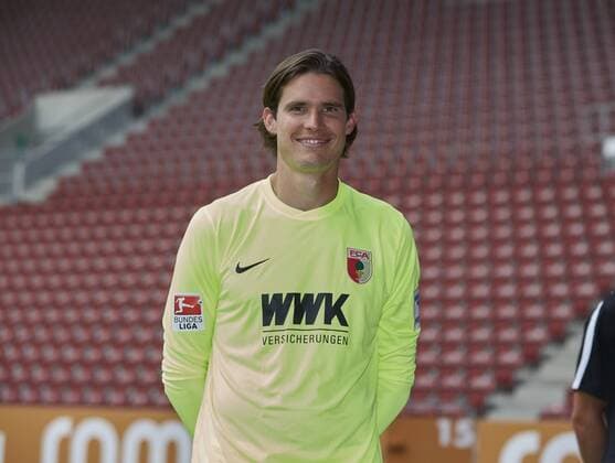 Marwin Hitz (Torwart FC Augsburg 35) FC Augsburg, Porträttermin 2016 2017,
