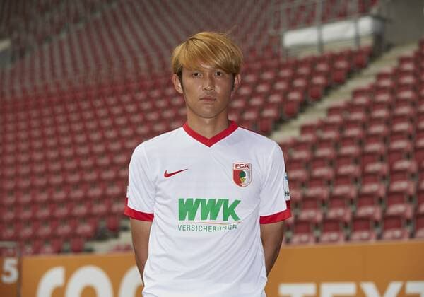 Takashi Usami (FC Augsburg 39) FC Augsburg, Porträttermin 2016 2017,