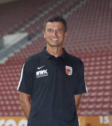 Zdenko Miletic (Torwarttrainer FC Augsburg) FC Augsburg, Porträttermin 2016 2017,