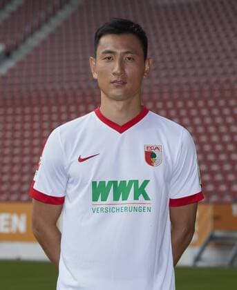 Dong-Won Ji (FC Augsburg 22) FC Augsburg, Porträttermin 2016 2017,